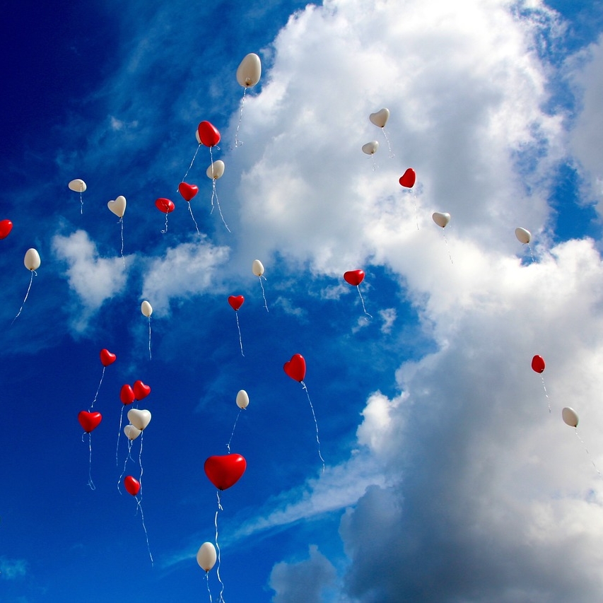 Ballons im Himmel